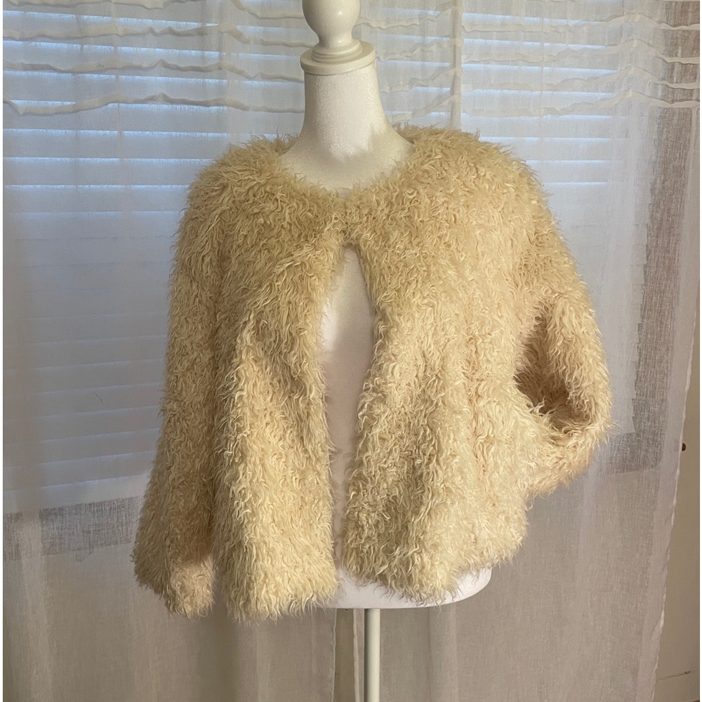CAbi Furry Furry Cozy Jacket in Ivory Size Medium front hook closure